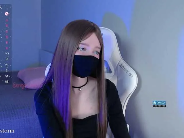 mandarinkaa free chat on liveonude Image 2