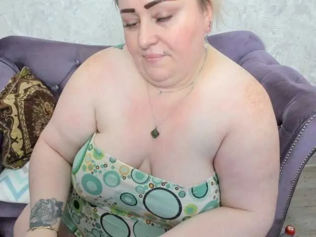 DiamondJo free chat on liveonude Image 12