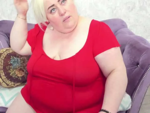 DiamondJo free chat on liveonude Image 16