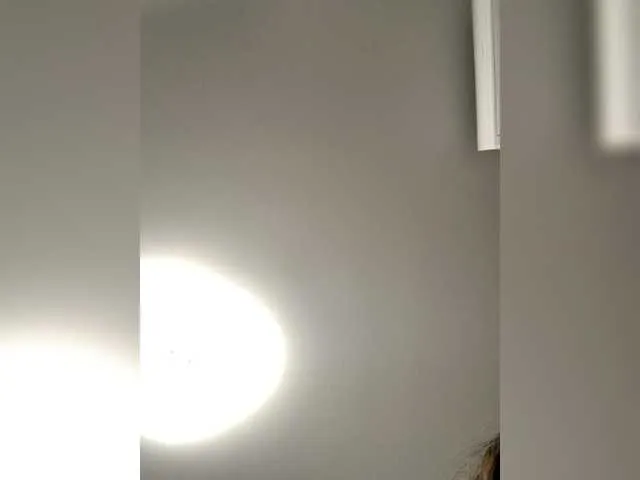 DiamondJo free chat on liveonude Image 17