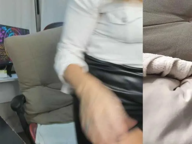 ELENA-XXX free chat on liveonude Image 16