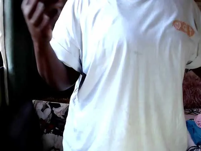 kyany_ free chat on liveonude Image 4