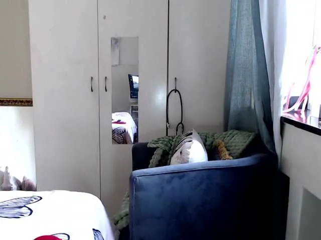 kyany_ free chat on liveonude Image 8