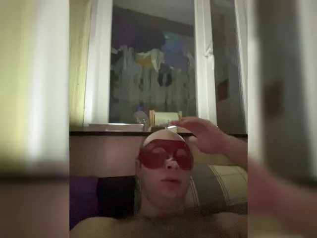 Gayechka-Boltik free chat on liveonude