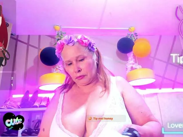 girl-amada free chat on liveonude