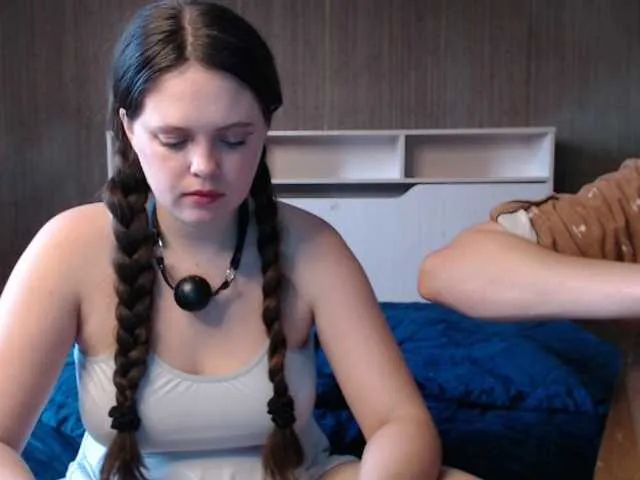 miacolucci_18 free chat on liveonude Image 11