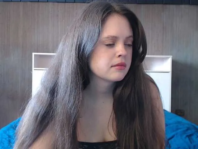 miacolucci_18 free chat on liveonude Image 16