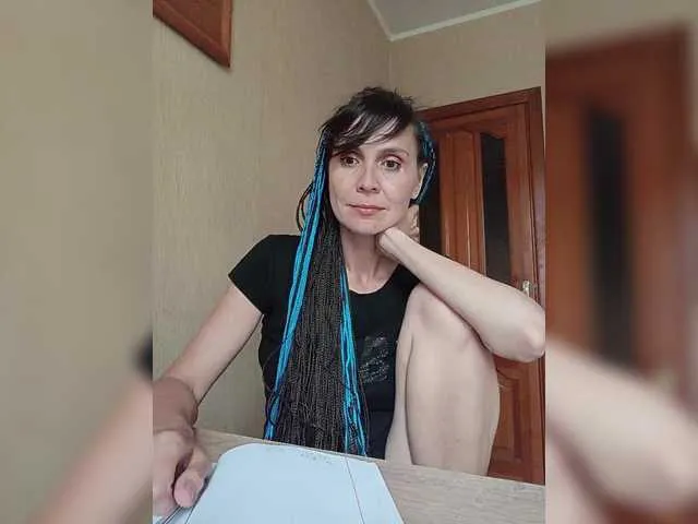 Wild-Angel777 free chat on liveonude Image 4