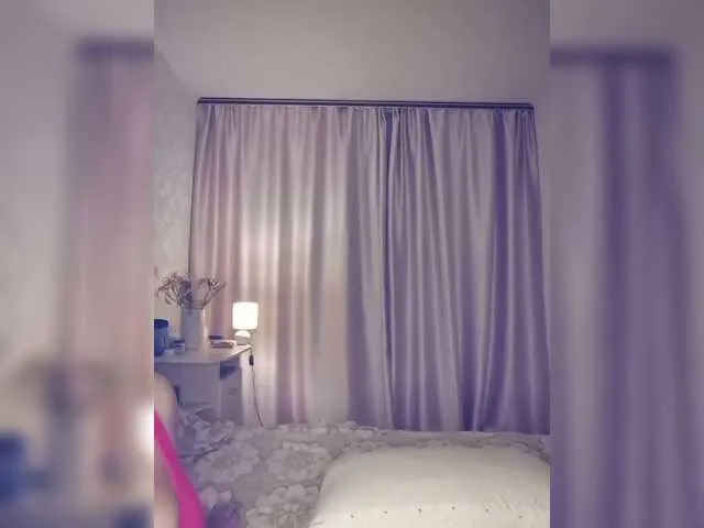 wini_fer free chat on liveonude Image 13