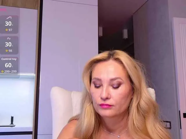 BELBIG free chat on liveonude Image 17