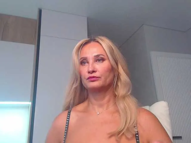 BELBIG free chat on liveonude Image 5