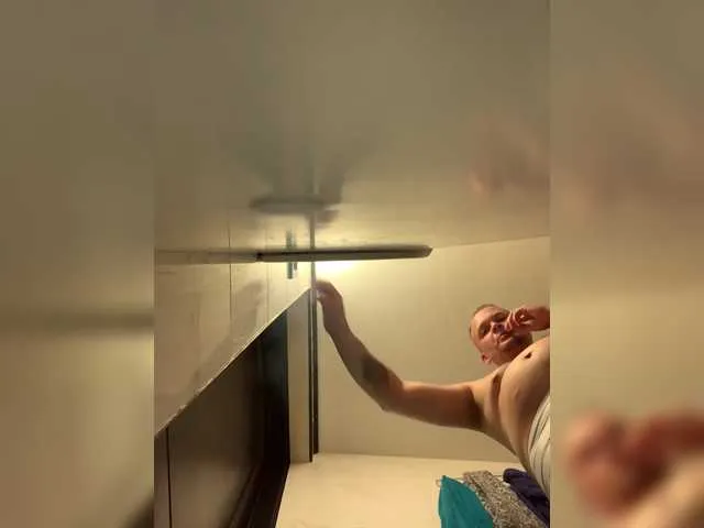 SheOnShe free chat on liveonude Image 8