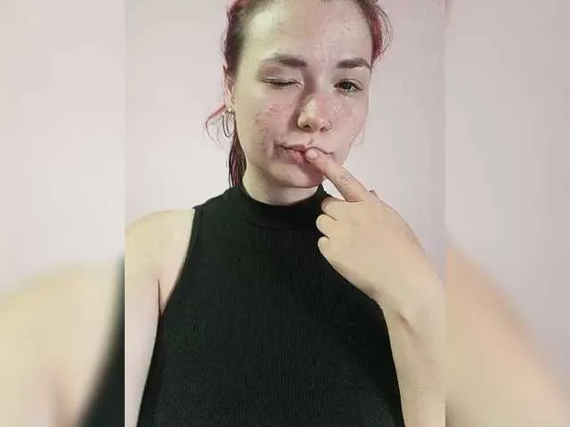 adelinecarter free chat on liveonude Image 2