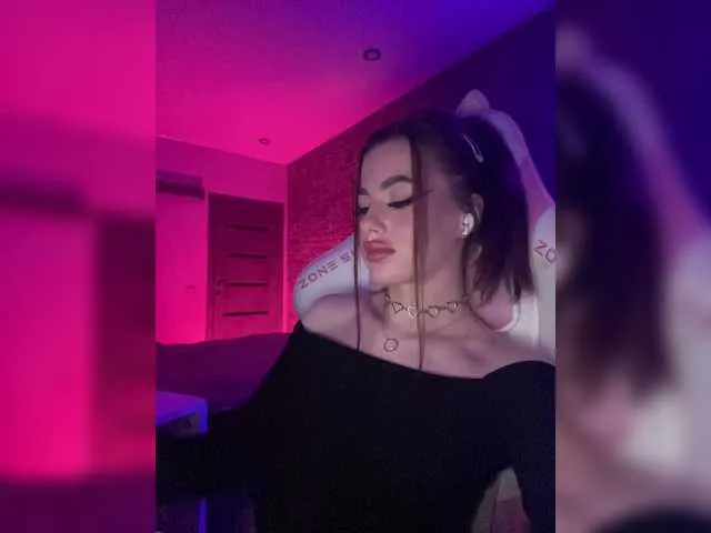 ELENA-XXX free chat on liveonude Image 13