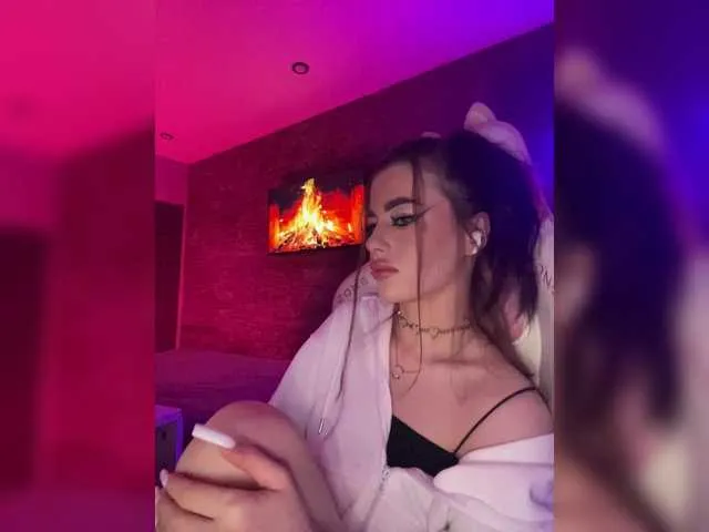 ELENA-XXX free chat on liveonude Image 17