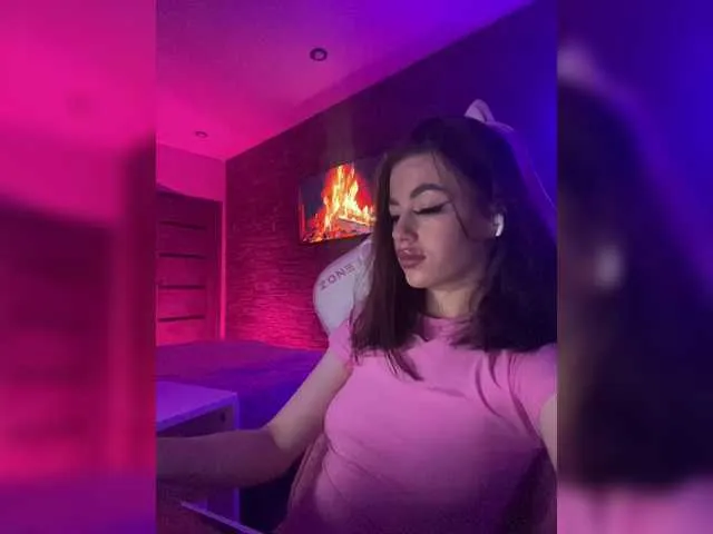 ELENA-XXX free chat on liveonude Image 4