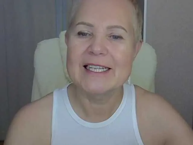 Foxirox free chat on liveonude Image 13