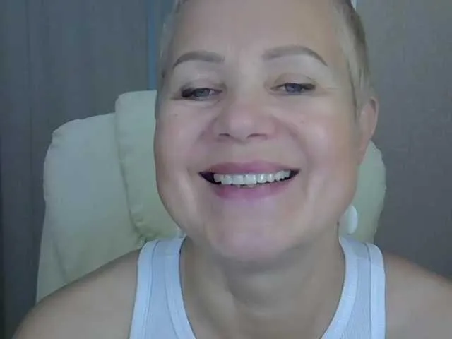 Foxirox free chat on liveonude Image 16