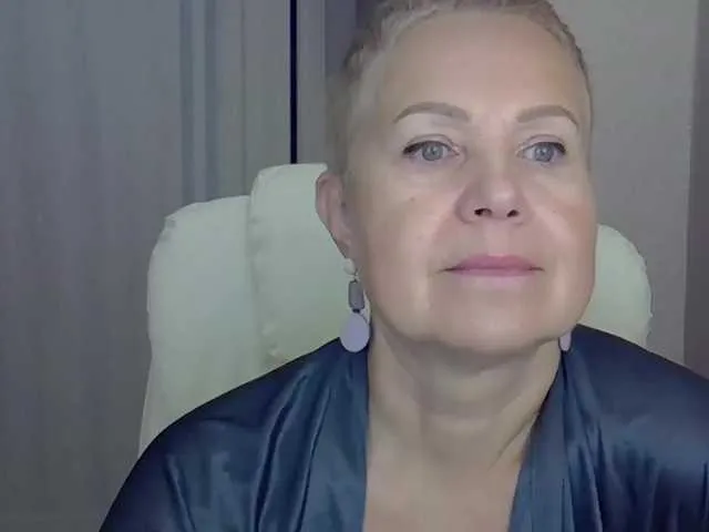 Foxirox free chat on liveonude Image 2