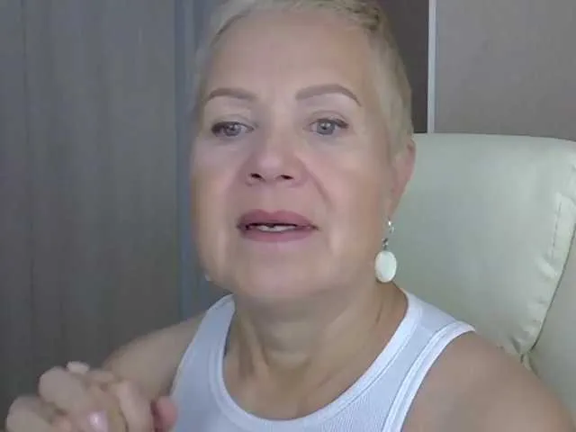 Foxirox free chat on liveonude Image 7