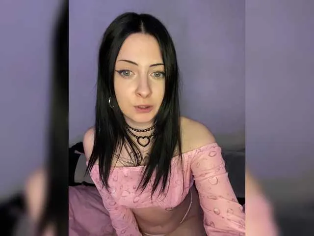 IlonaSai free chat on liveonude