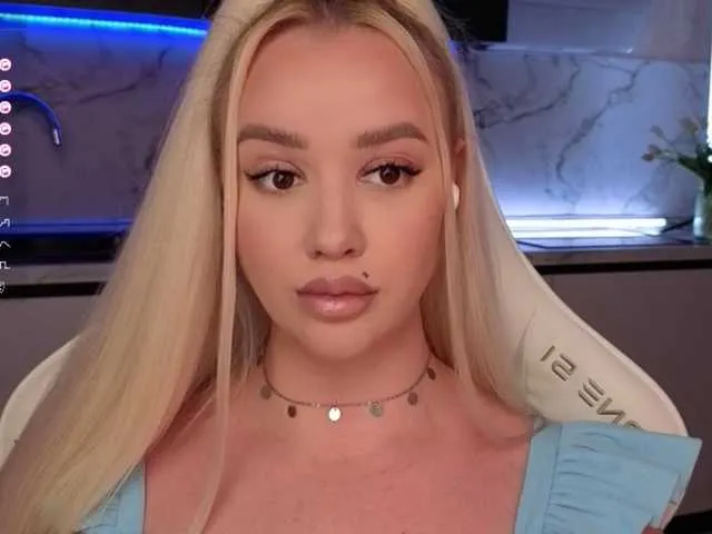 BELBIG free chat on liveonude Image 18