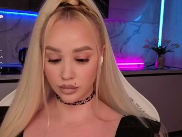 BELBIG free chat on liveonude Image 19