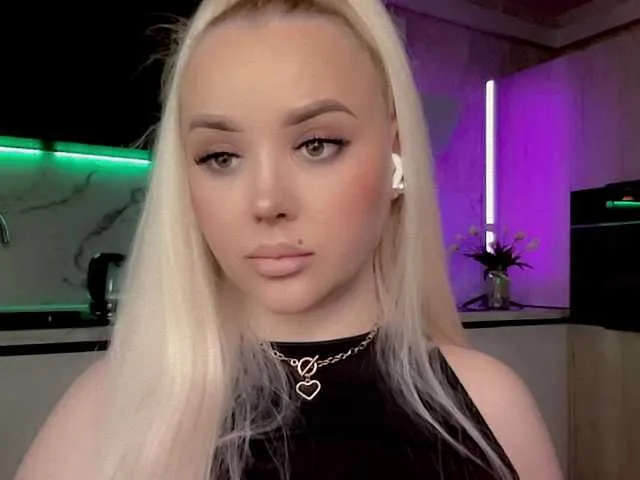 BELBIG free chat on liveonude Image 2