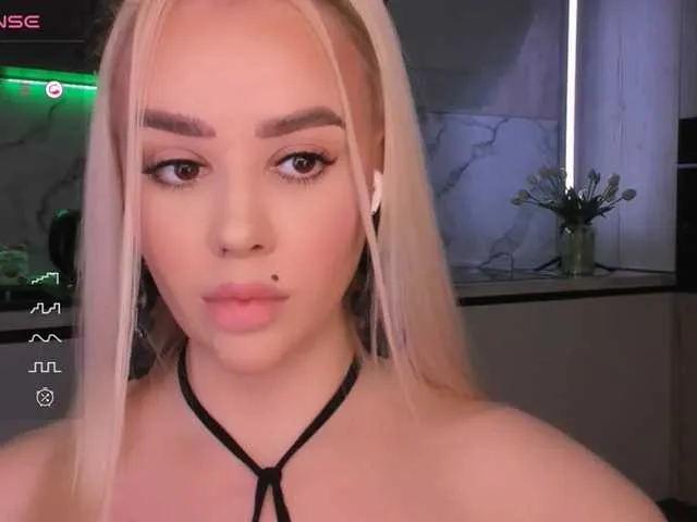 BELBIG free chat on liveonude Image 8