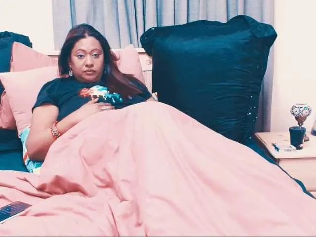 DiamondJo free chat on liveonude Image 4