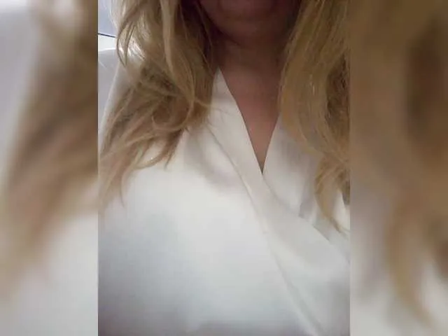 PinkFoxya free chat on liveonude Image 13