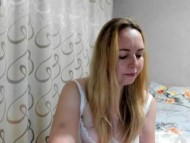 PinkFoxya free chat on liveonude Image 15