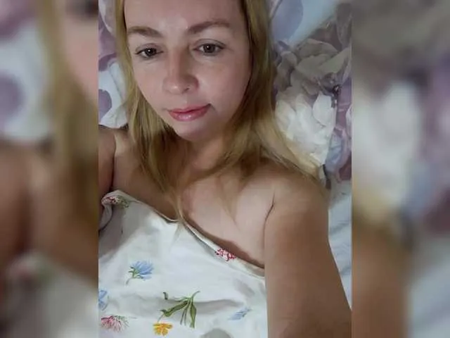 PinkFoxya free chat on liveonude Image 2