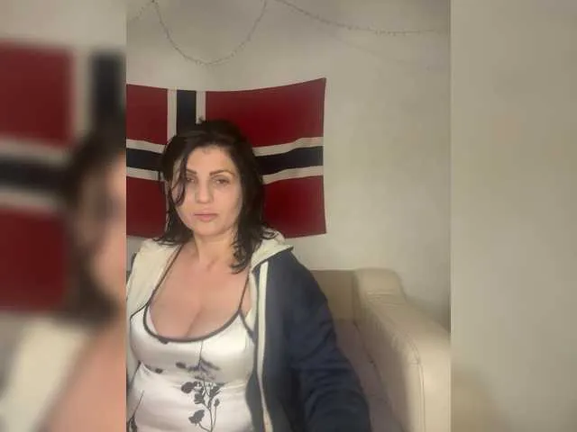 ELENA-XXX free chat on liveonude Image 10