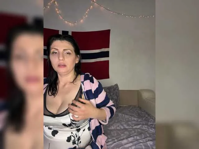 ELENA-XXX free chat on liveonude Image 14