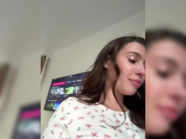 HEYBANANA free chat on liveonude Image 14