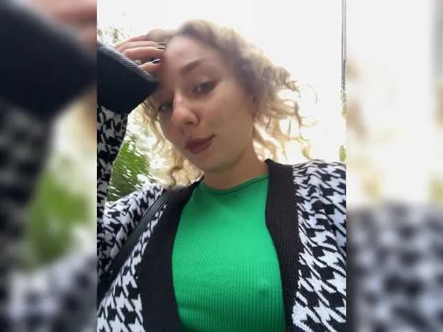 april_ebony18_ free chat on liveonude Image 15