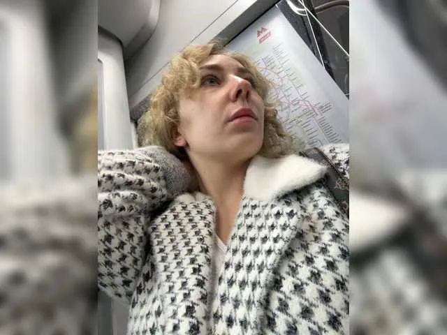 april_ebony18_ free chat on liveonude Image 17