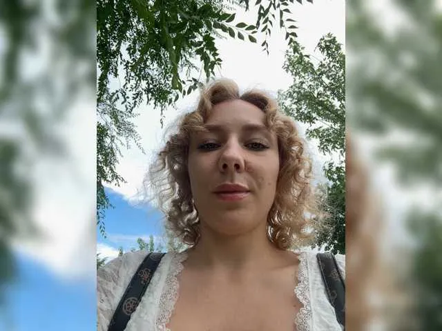 april_ebony18_ free chat on liveonude Image 8