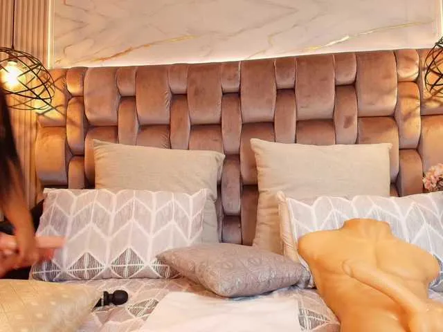 isahot_latin_doll free chat on liveonude Image 11