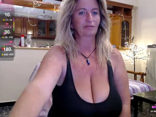 brilliantvictoria free chat on liveonude Image 4