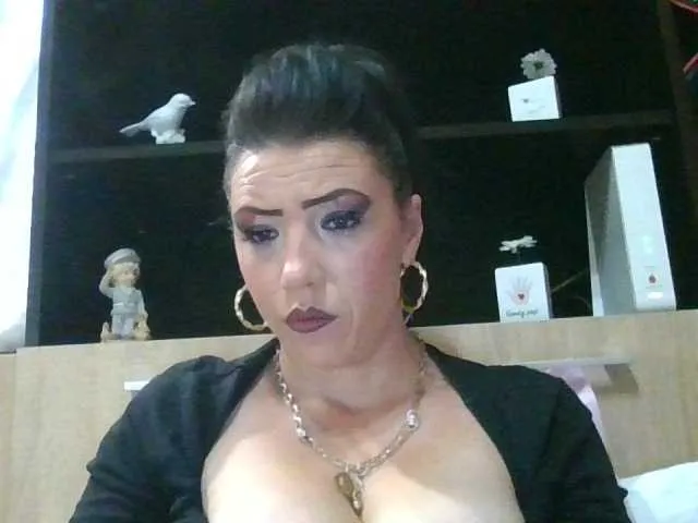 BELBIG free chat on liveonude Image 10