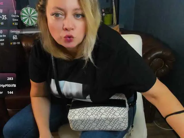 mara_summer free chat on liveonude Image 13