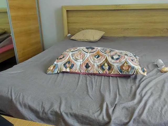 xunybany free chat on liveonude Image 4