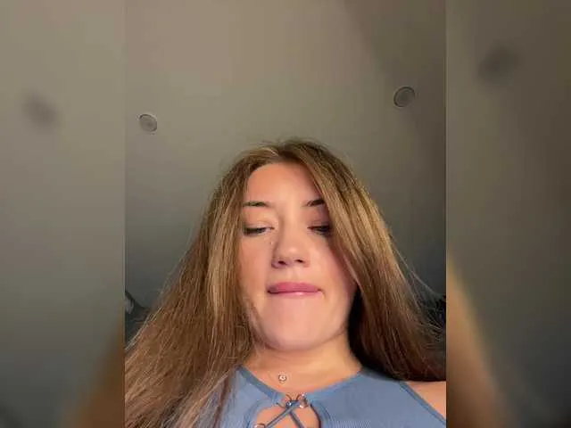 escar_let free chat on liveonude Image 13