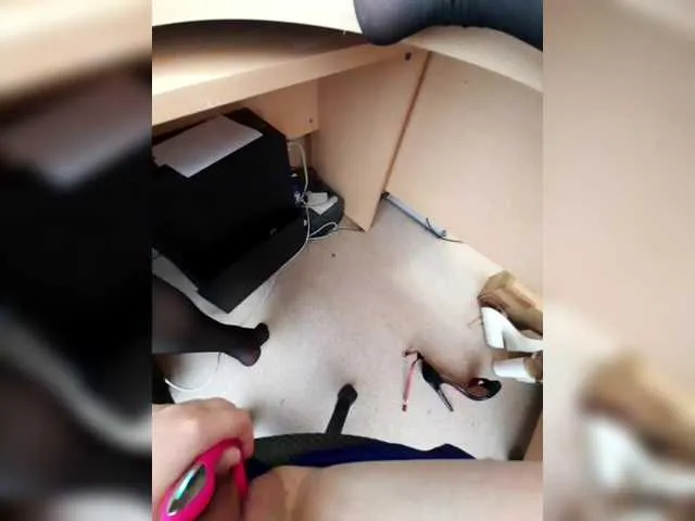 karolwhite_ free chat on liveonude Image 14