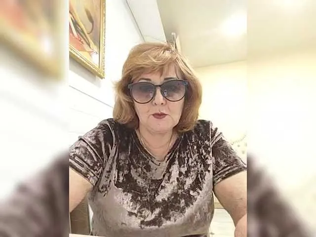 KarinkaSweet free chat on liveonude