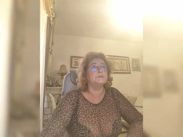 Wild-Angel777 free chat on liveonude Image 14