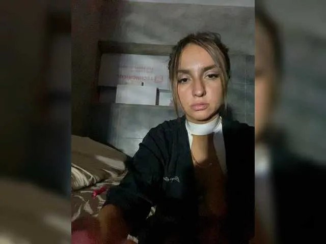 KateFoxxx028 free chat on liveonude