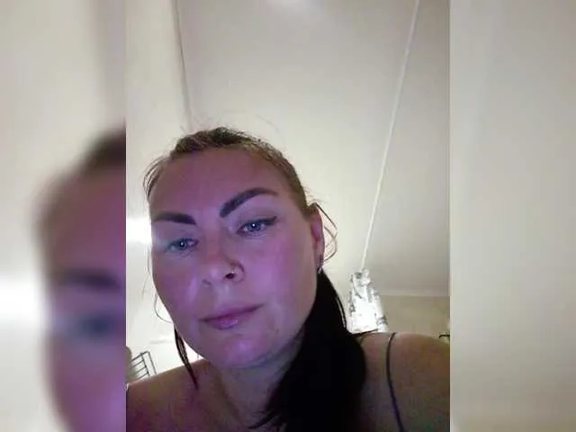 xunybany free chat on liveonude Image 15